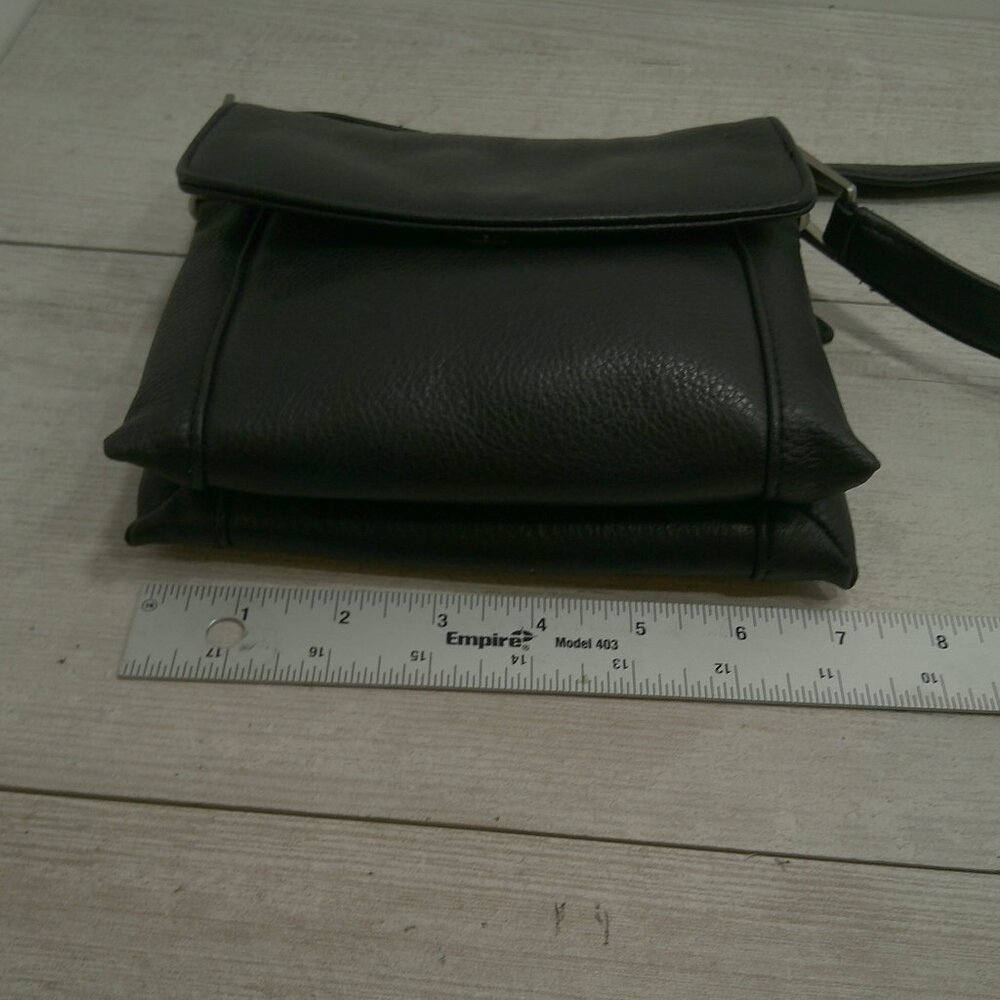 St. John's Bay Vintage Minimalist Black Leather crossbody Silver Toned Hardware - Picture 10 of 11